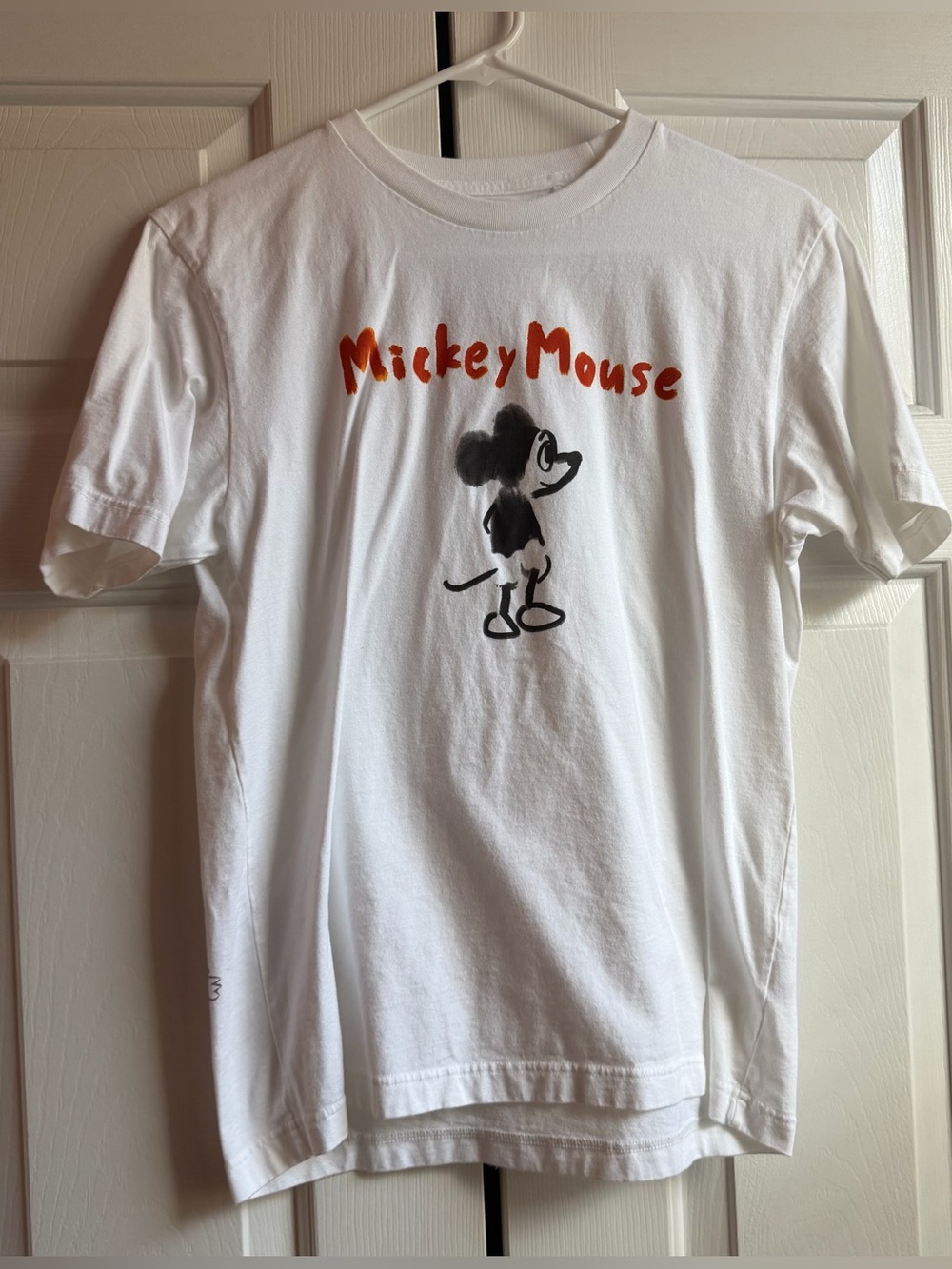 Uniqlo White Mickey Mouse Graphic Tee NEVER WORN
